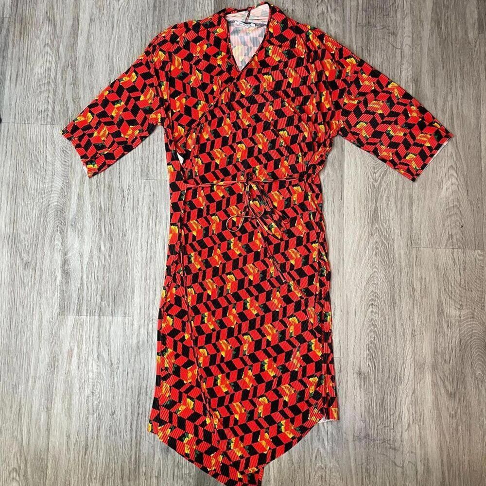 Zara Trafaluc Wrap dress red geometric size Small